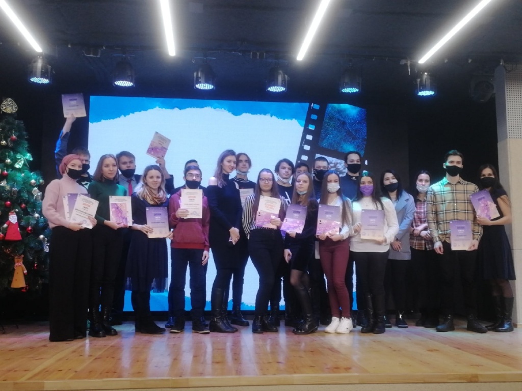 Студенты НГПУ стали победителями и призерами городского научного конкурса «6 свободных наук»