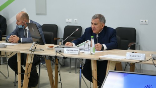 Президент Татарстана Рустам Минниханов провел традиционную предновогоднюю встречу с ректорами вузов 