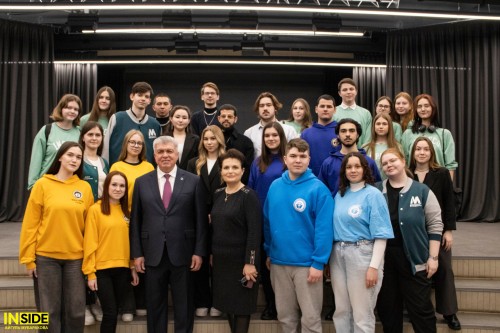 Студенты Набережночелнинского педуниверситета встретились с мэром города 